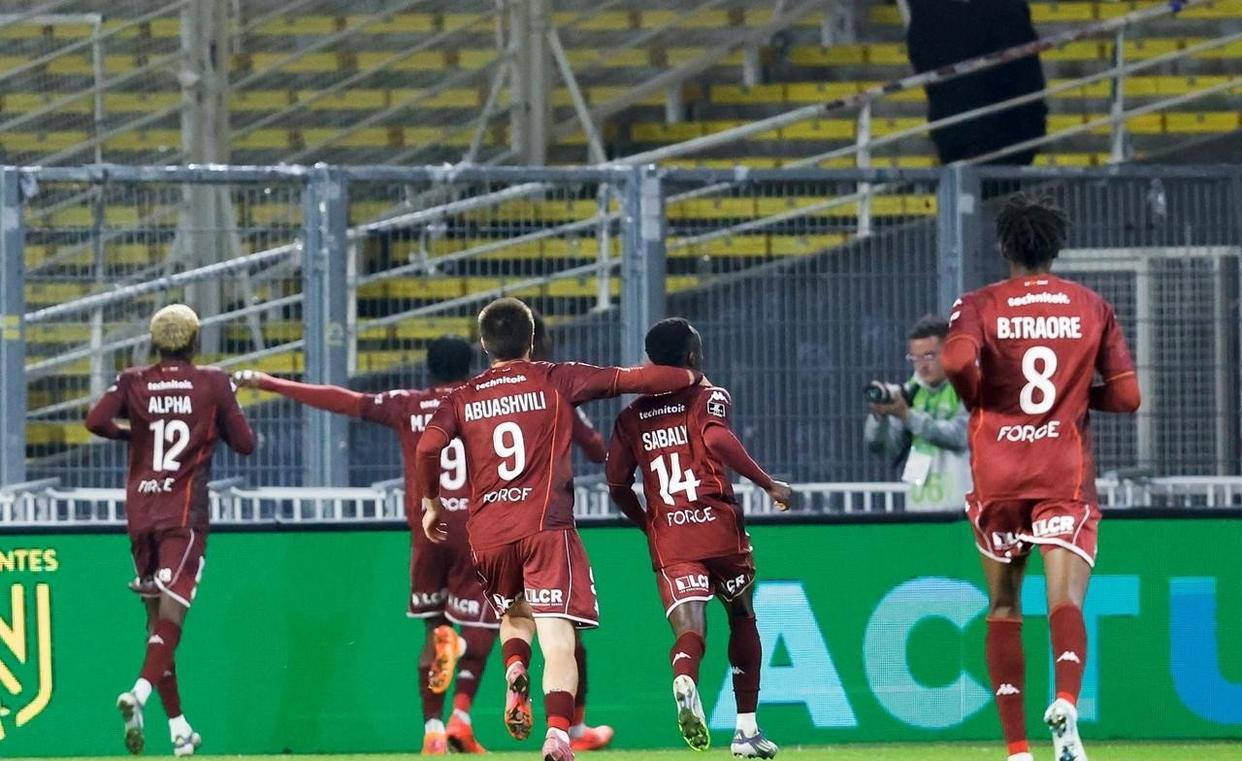 JIUYOUSPORTS-亚冠倒计时，拉齐奥转会期调整名单，细节引发关注，赛场秩序良好，赛程密集仍需轮换的简单介绍