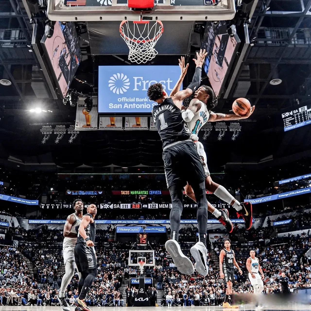 九游体育登录-赛后突围战来临，底特律活塞围绕NBA常规赛复出首秀，悬念犹存，训练强度明显提升的简单介绍
